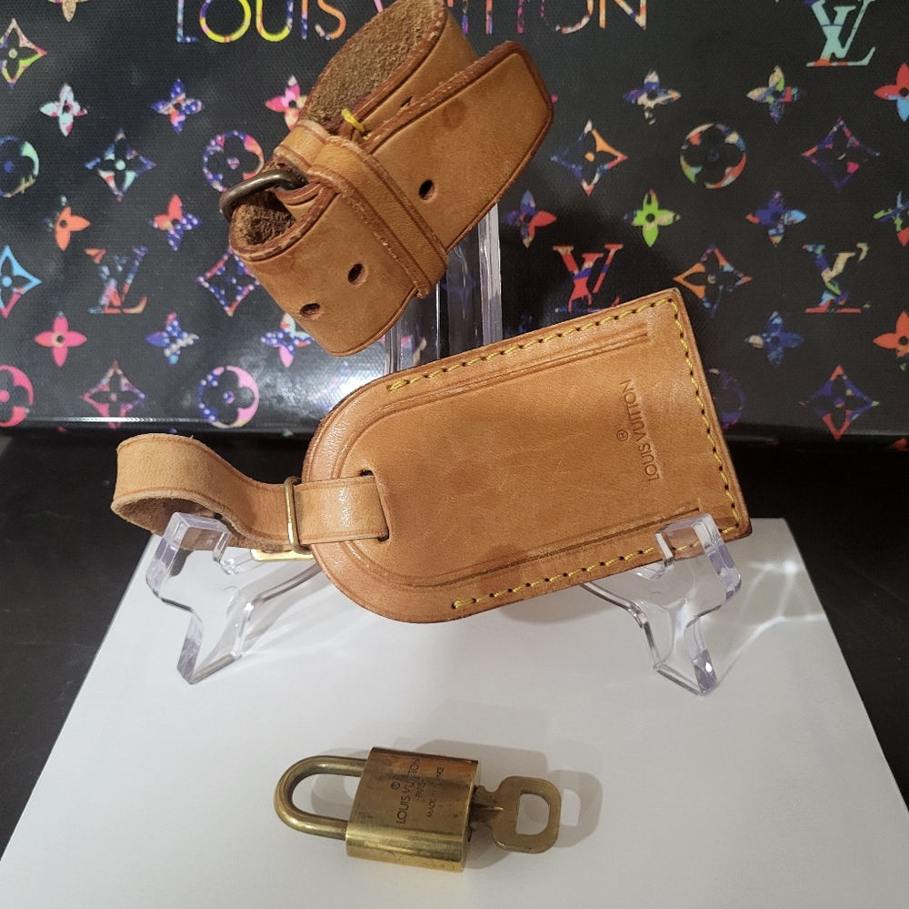 GUC Louis Vuitton Luggage Tag and Lock Combo